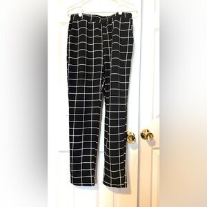 Chic Black and White Grid Women's Pants Size XL in great condition